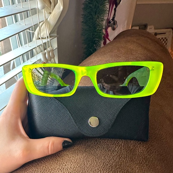 Gucci Sunglasses - Picture 1 of 6